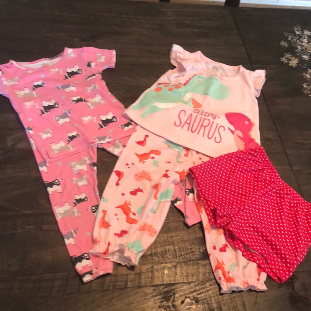 2 Toddler Girls Summer Pajama Sets Size 2T.
